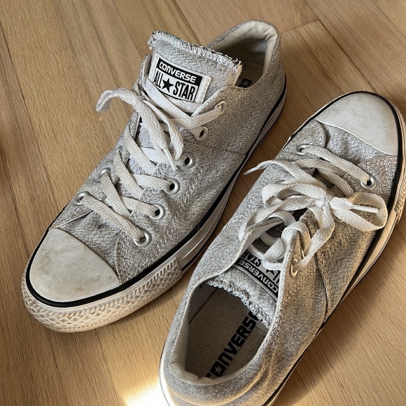 Converse - Picture 2 of 2